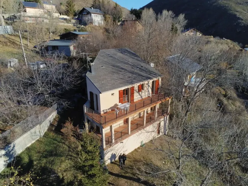 Grande Maison Familiale au Centre de la Cerdagne - Image 1