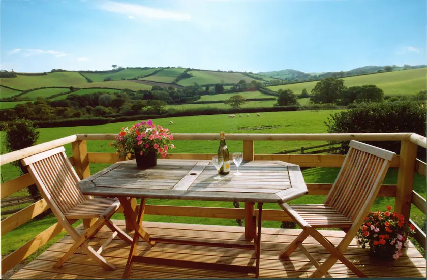Stylish Cottage over looking the beautiful South Devon Countryside. - Image 1