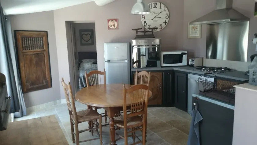 Cottage Rental in Provence - Image 1