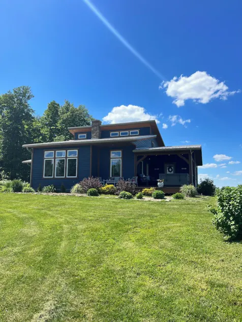 Custom Finger Lakes home near Ithaca with hot tub  - Image 1