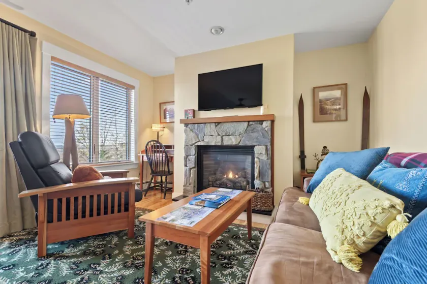 South Branch Condo 11-1 - Cute and cozy ski in/ski out condo at Saddleback - Image 1