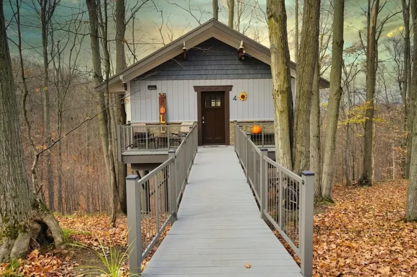Be at home in the trees. - Image 1