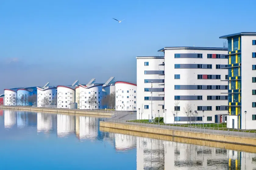 Home At City AirPort Excel EastLondon UN - Image 1