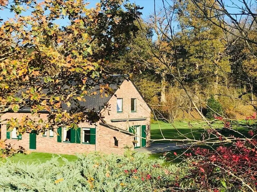 Petite Maison Dans la Prairie au Pays de la Croix Scaille - Image 1