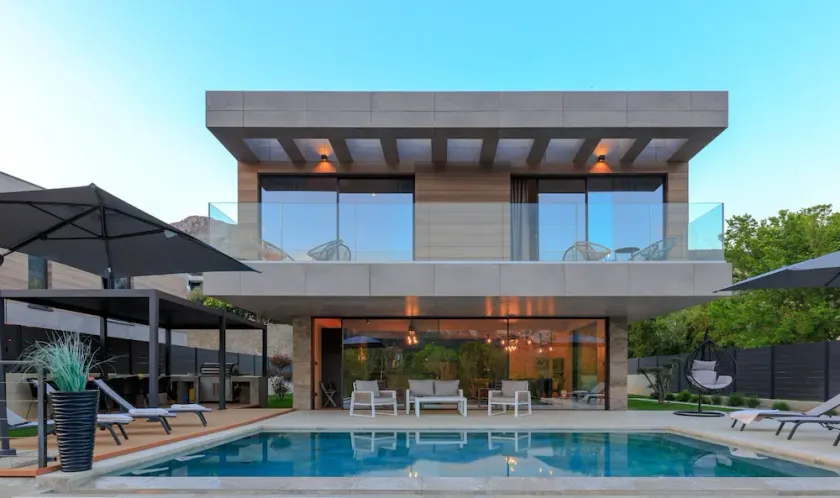Breathtaking luxury villa LorKia with infinity pool and wellness - Image 1