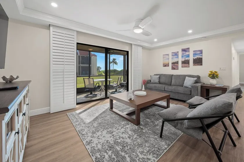 #722 Sanibel Moorings Gulf Front - Image 1