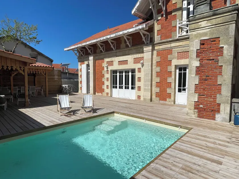 Villa Turquoise – Nur wenige Schritte vom Strand und Markt entfernt. 14 Personen - Image 1