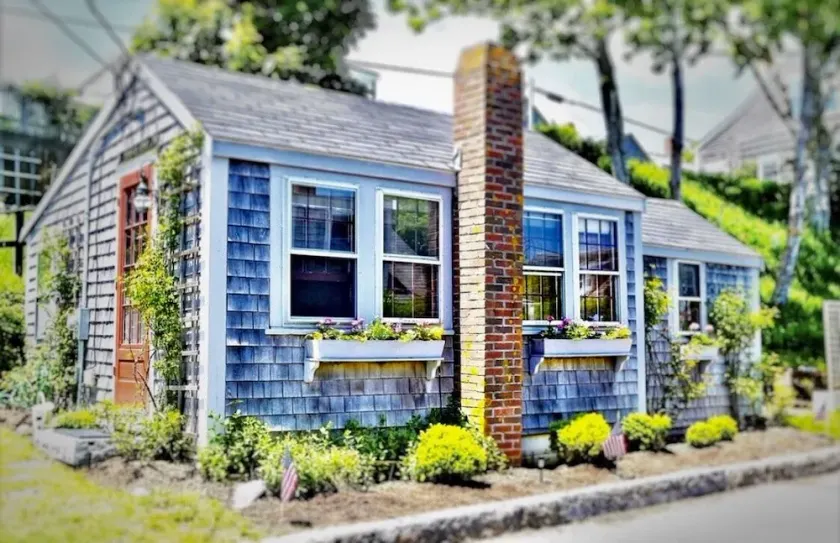 Private Beach Cottage in Historic Sconset! - Image 1