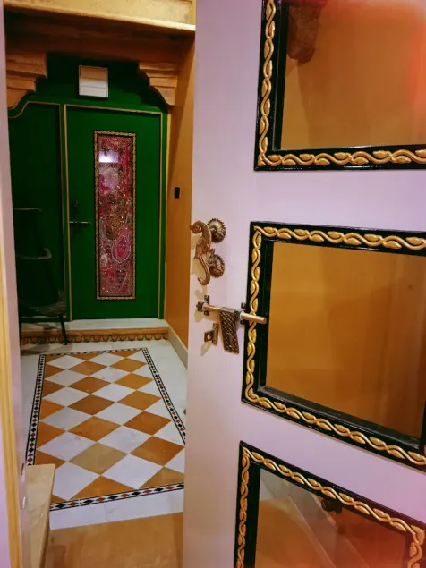 Enchanting 500 year's Haveli for stay, near Jaisalmer Fort. - Image 1