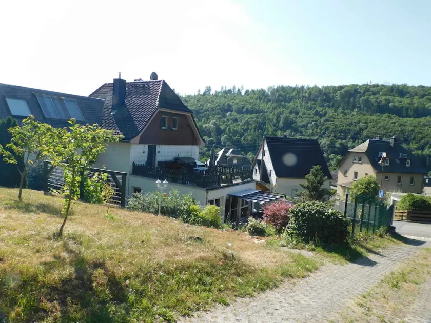 Holiday apartment with a view of the Franconian Forest - Image 1