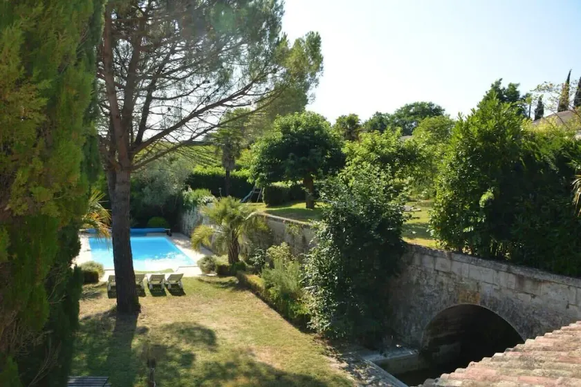 Château La Tuilière pool and it's own wineyard - Image 1