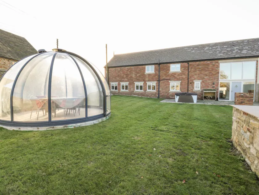 The Robins Nest - Image 1