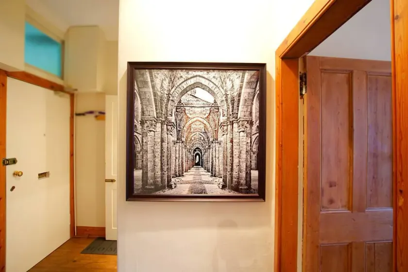 JOIVY Classic Apt with Castle Views in Old Town - Image 1