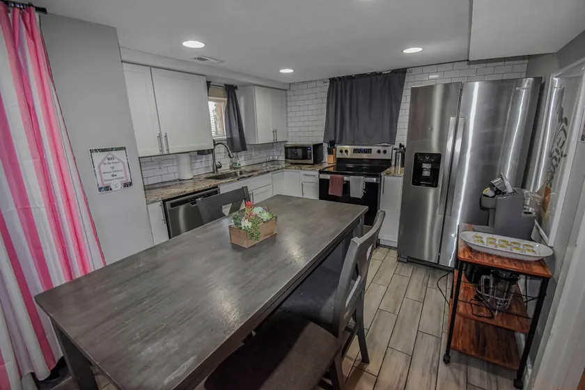 Private Two-Bedroom Lower Unit in Denver - Image 1
