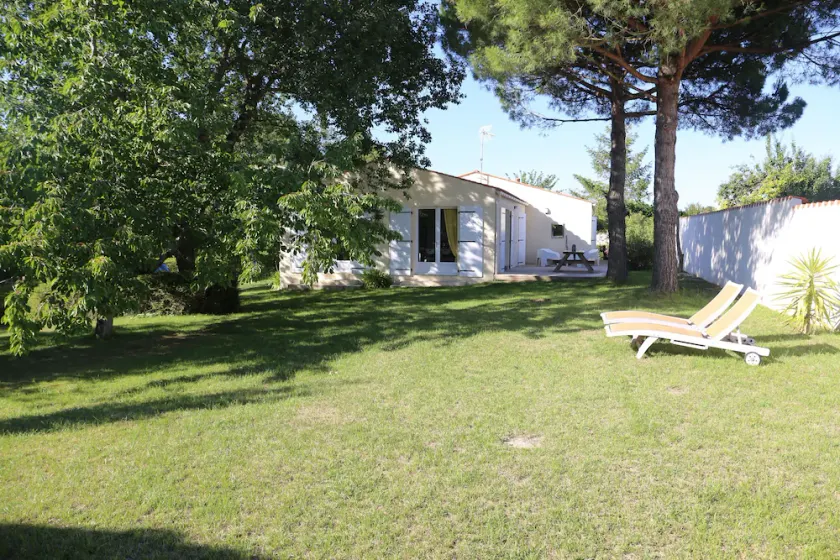Stille hus tæt ved havet - Image 1