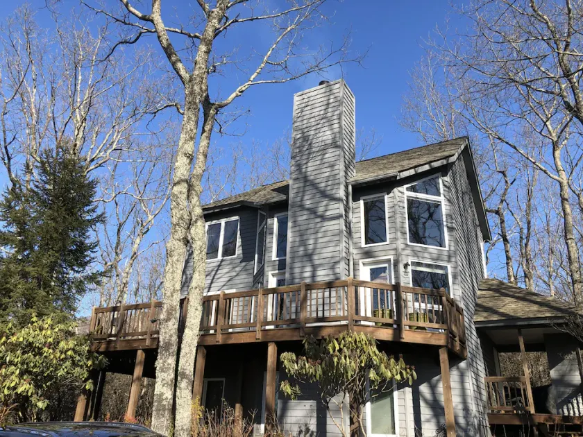 Wintergreen Resort Home with Deck 1 Mi to Skiing - Image 1