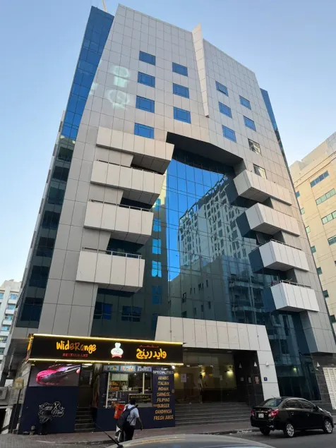 Avari Hotel Apartments - Al Barsha - Image 1