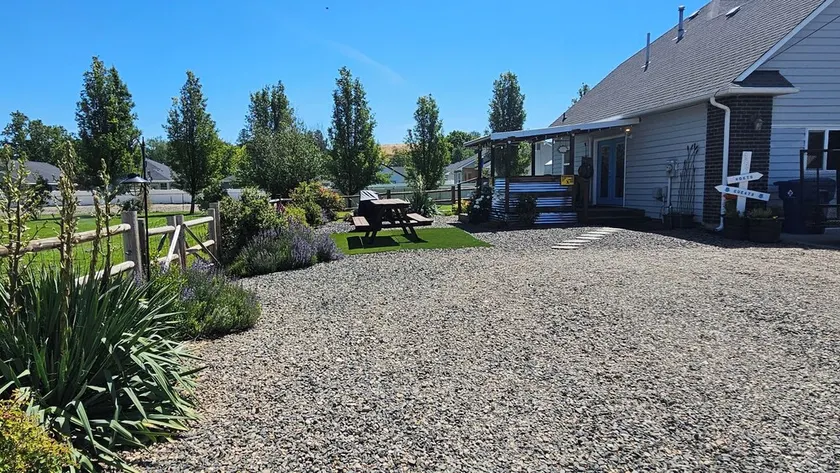 Studio with so much to offer!  Small family and pet friendly.    - Image 1