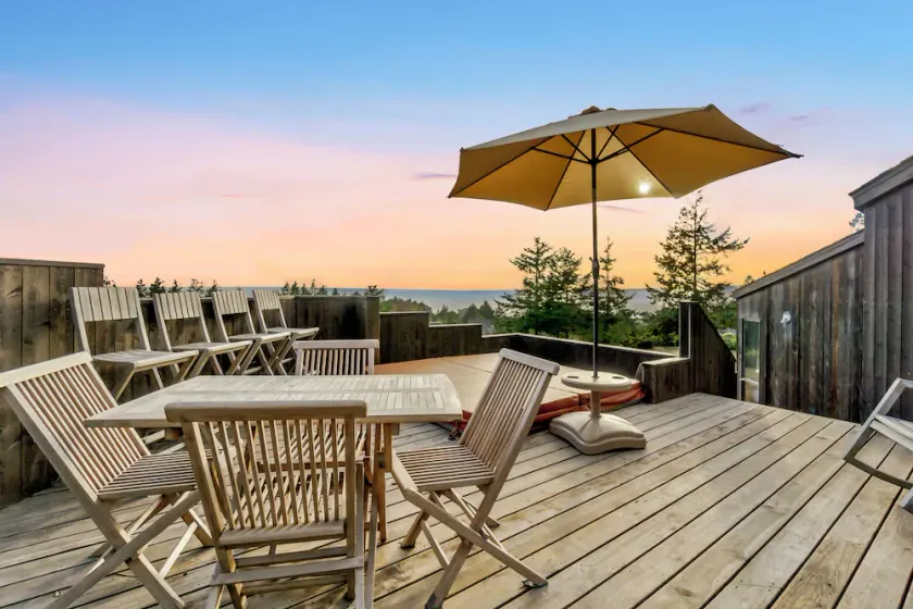 Panoramic Ocean Views, Hot Tub Under The Stars and EV charging station - Image 1