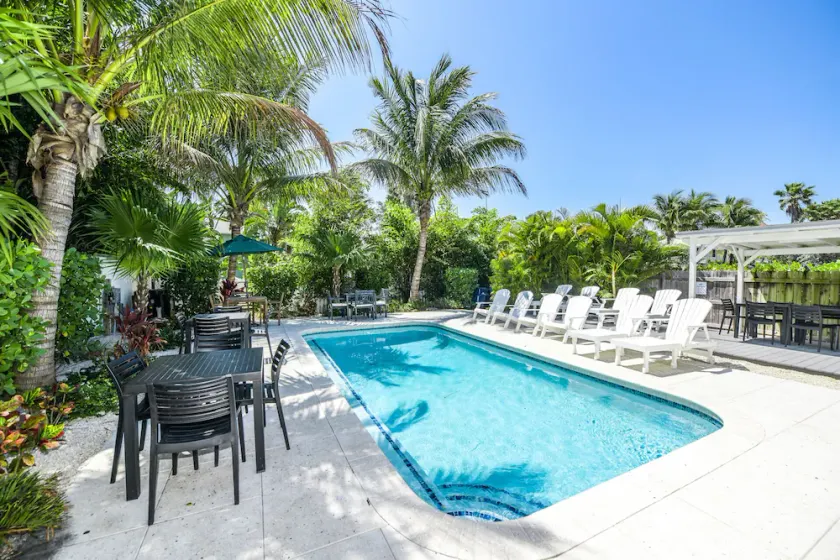 Barefoot by the Bay at Bayside Bungalows - Image 1