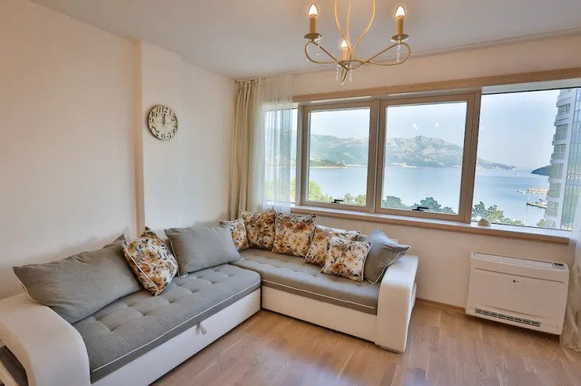 Miracle -perfect apartment with charming seaview, romantic white and comfortable - Image 1