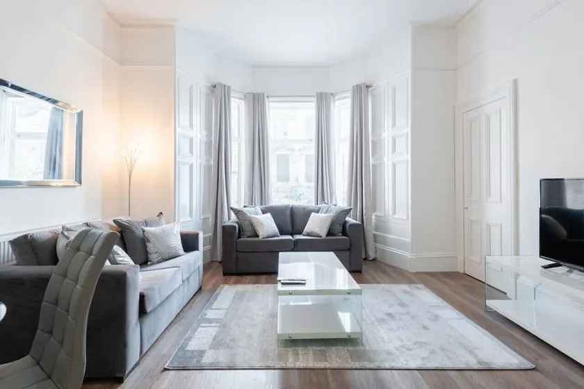 River View Apartment - Image 1