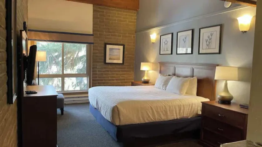 Alpine Studio in Ski Lodge - 5 min bus to Vail! - Image 1