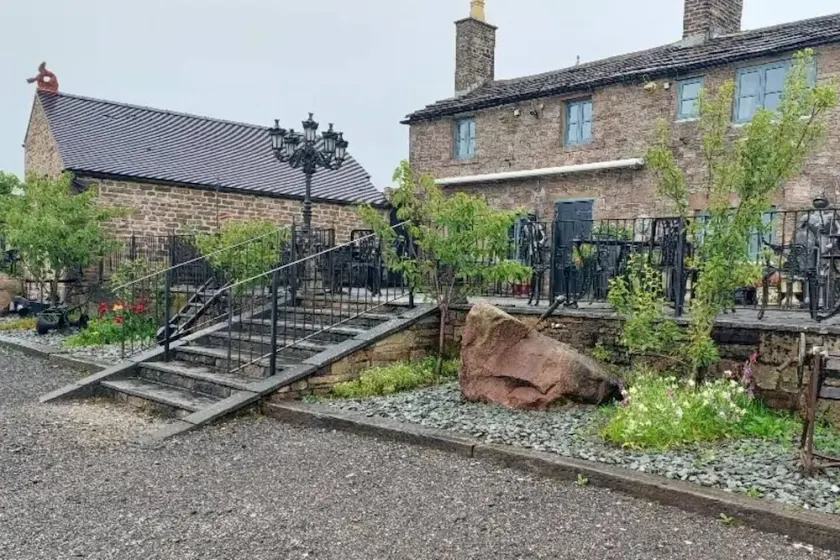 2 Bed Flat - Sleeps 3 - Parking - Wifi - Image 1