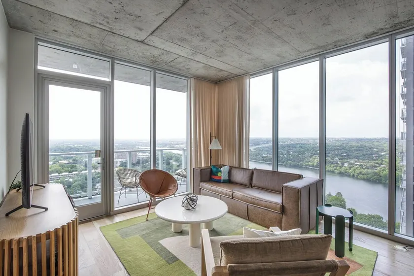 Luxury Condo w/ Lake View -Walk to Rainey & Lake, Pool, Gym, King Bed, Nespresso - Image 1