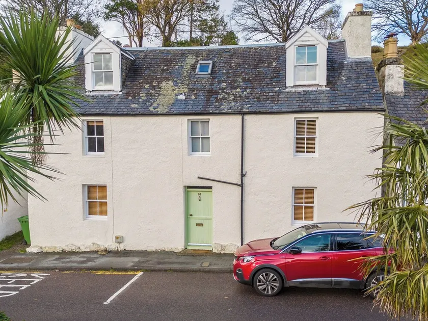 4 bedroom accommodation in Plockton - Image 1