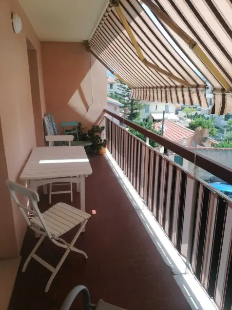 200 M FROM ROQUEBRUNE CAP MARTIN BEACH - Image 1