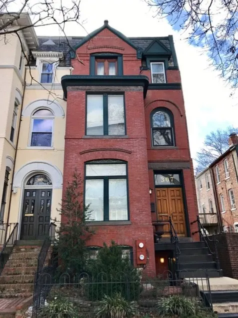 Beliggenhed, bekvemmelighed og charme ved Capitol Hill GRATIS parkering inkluderet - Image 1