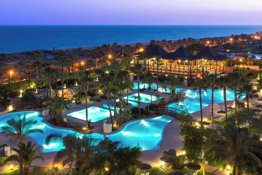 Puerto Antilla Grand Hotel - Image 1