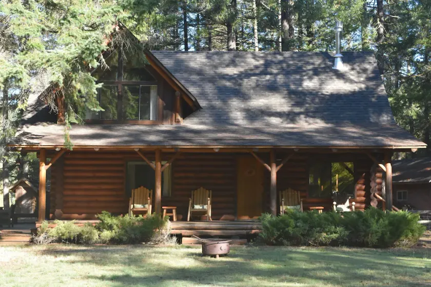 Riverfront Farwood Cabin Retreat - Image 1