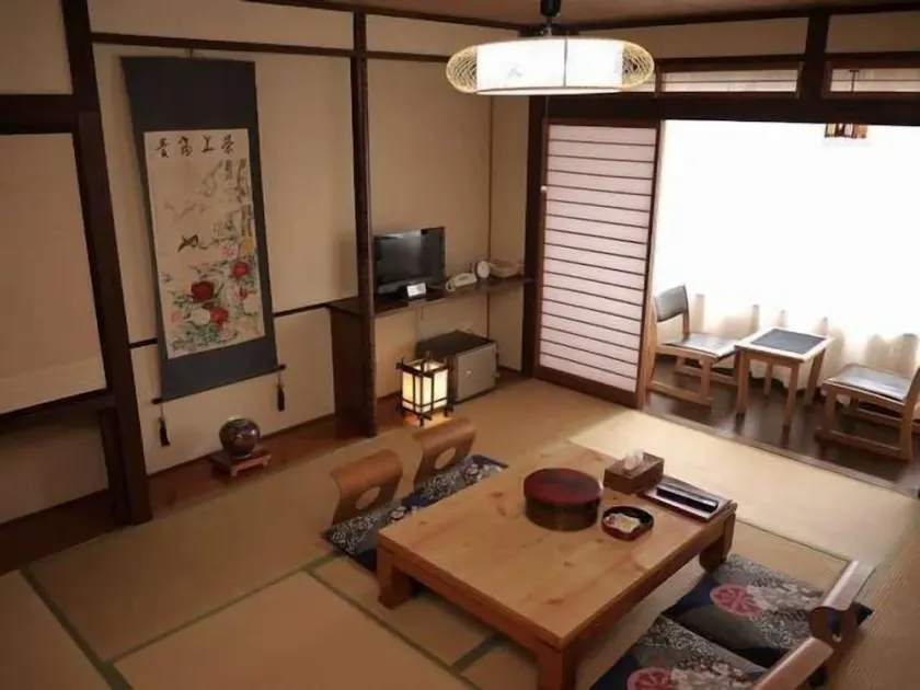 Towadako Yugetsu - Image 1