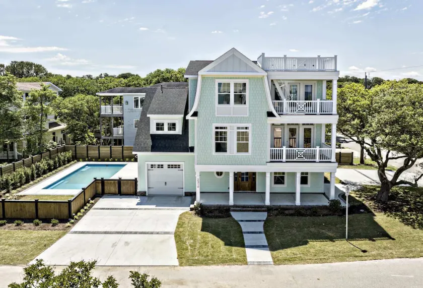 Bayberry House  Luxury, Modern, Steps to the Beach - Image 1