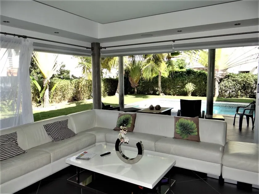 Relax Villa with Pool - Image 1