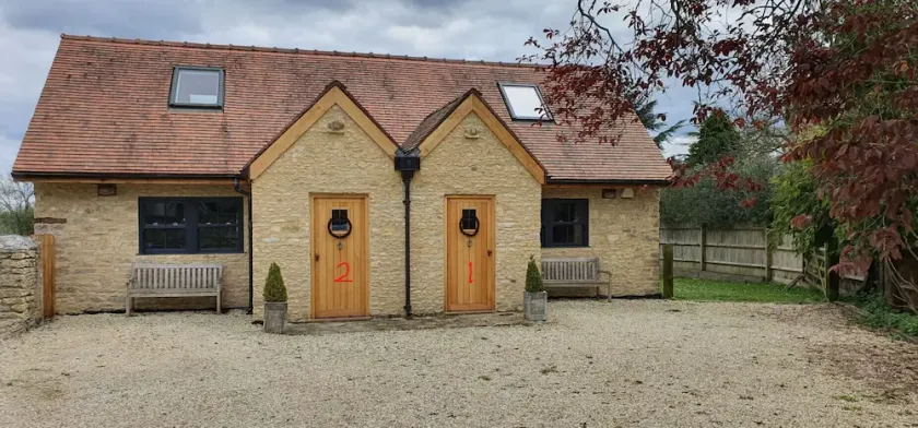 Beautiful self contained character Cotswold style cottage 15 - Image 1