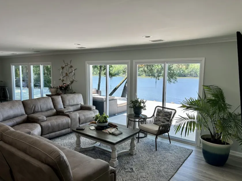 Amazing Views inside & out, just miles from town! - Image 1