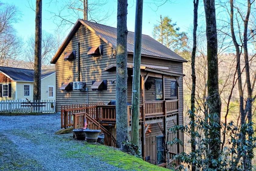 The Fairy Woods Cabin in Banner Elk, NC, offers a cozy retreat for up to 8 guests. - Image 1