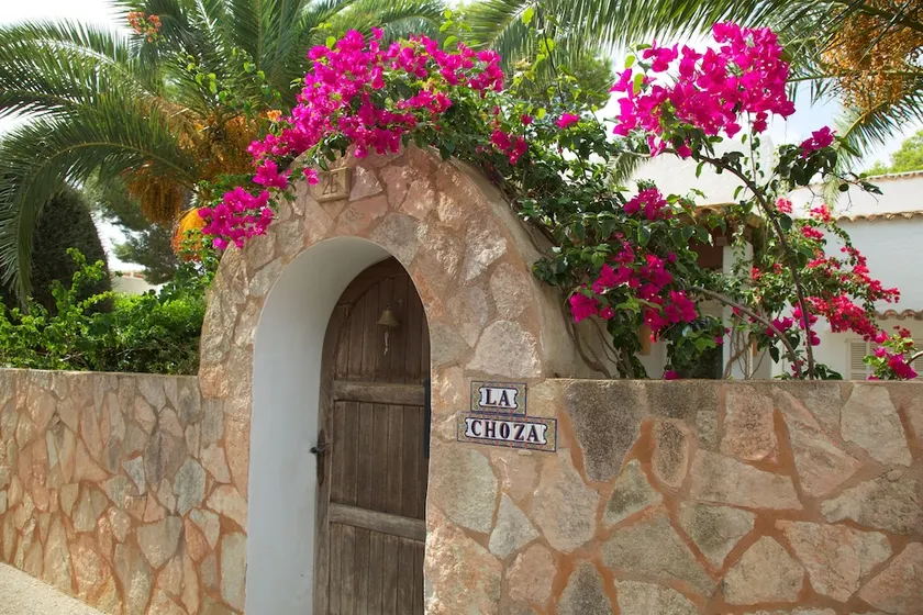 Familienfreundliches Ferienhaus, strandnah, in ruhiger Lage. Last minute Preise - Image 1