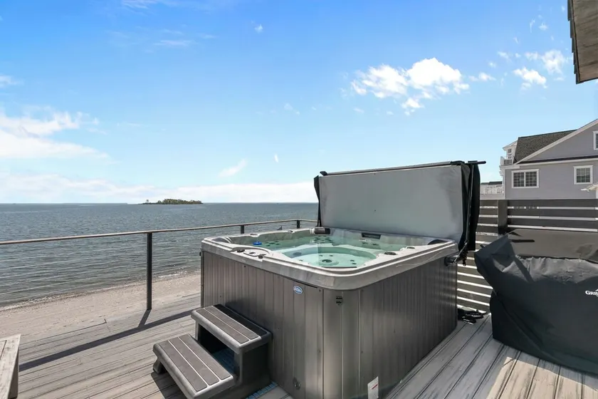 Au bord de Maison- calme, sur l'eau dans Milford Connecticut - Image 1
