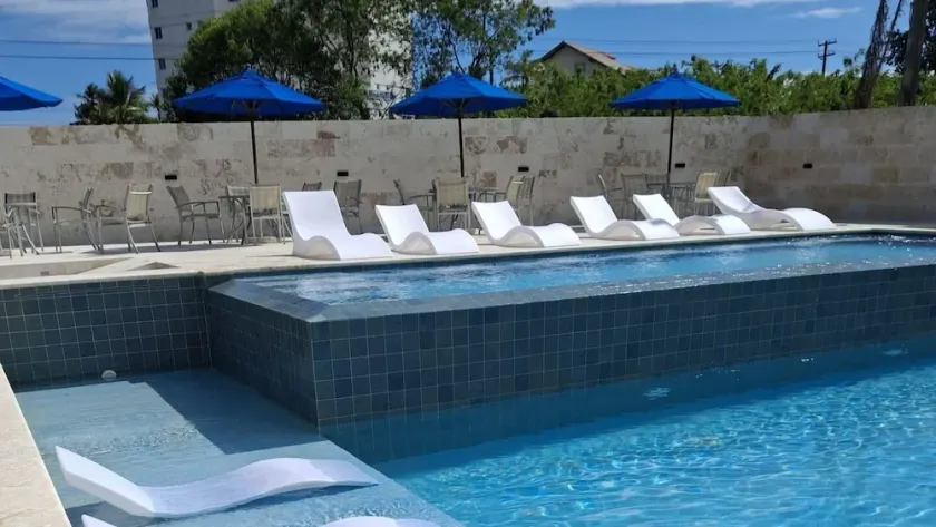 Beach Club, Swimming Pools, Jacuzzis, Gazebos, BBQ Areas, Wifi, Netflix, HBO - Image 1