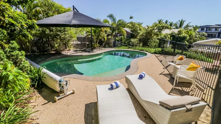 DUNES  Agnes Water Four bedroom two level property with pool & free WIFI. Pet friendly. - Image 1