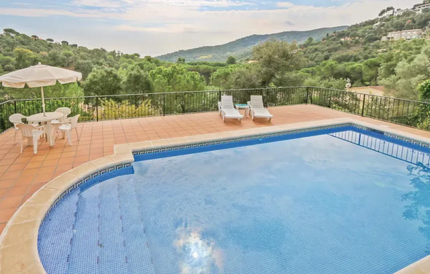 Voll ausgestattetes großzügiges Ferienhaus mit Terrasse, Garten und Grill | Naturblick - Image 1