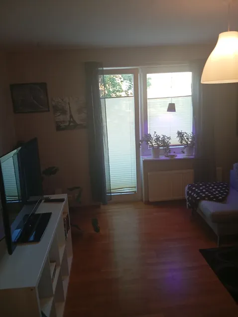 Charming 2-Bedroom Apartment in Historic Skara, Sweden - Image 1