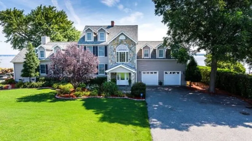 Eastern Virginia Premier Vacation Escape & Event Location - Image 1