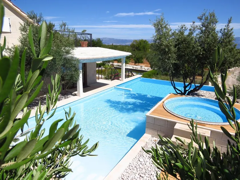 Villa Sea Orchard Sutivan - Image 1