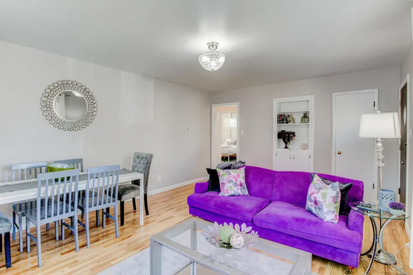 Cozy 3BR 2BA Bungalow Centrally Located - Image 1