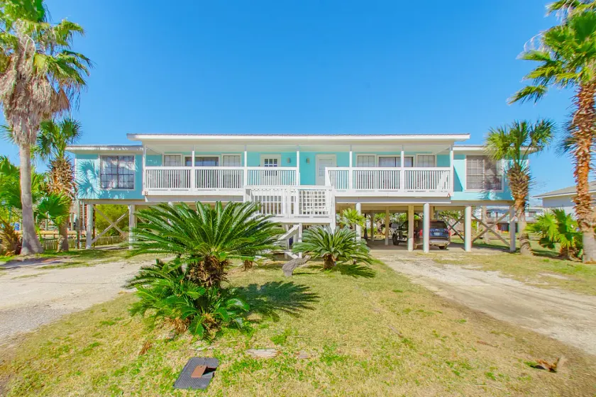 Propriété face au canal au coeur de Gulf Shores - Image 1